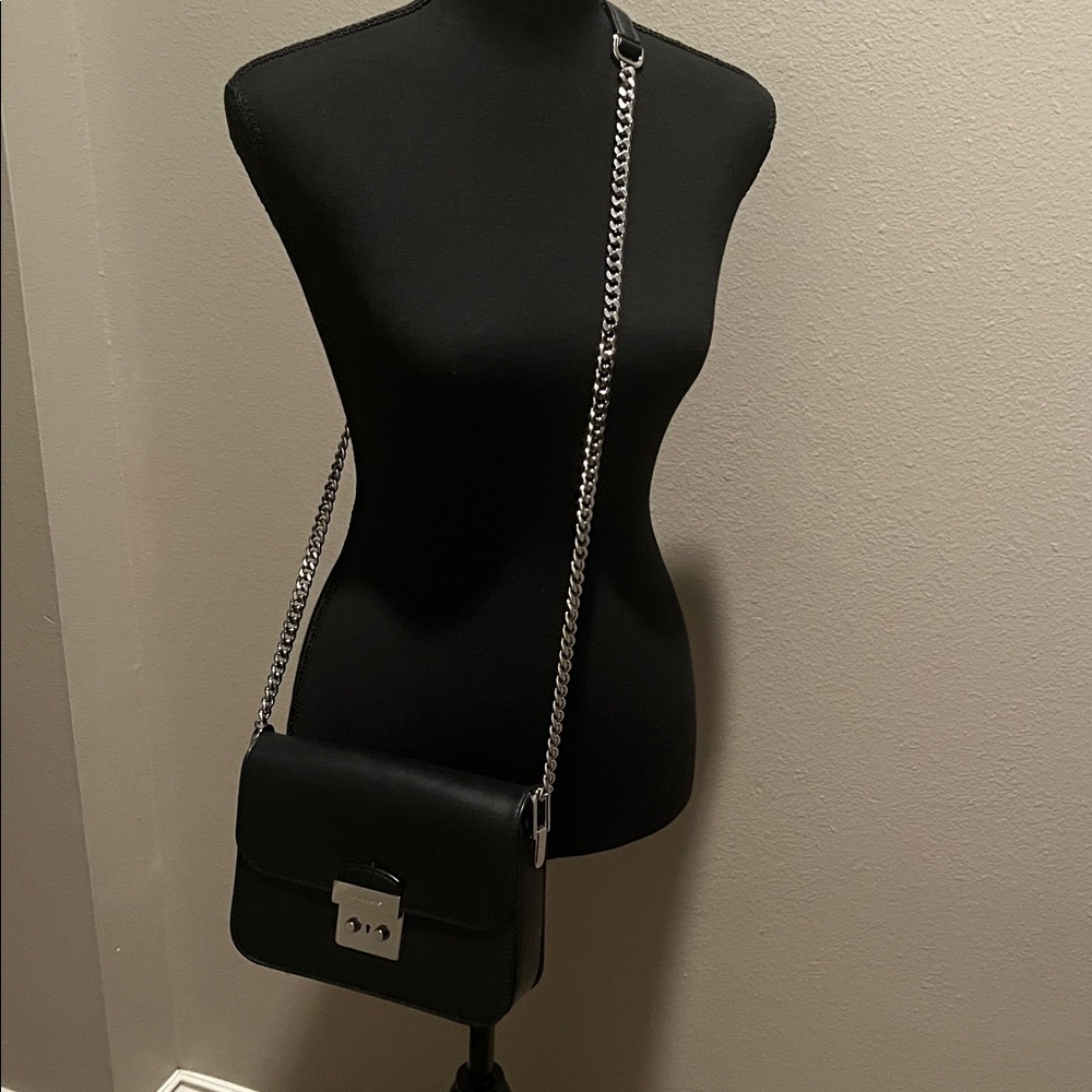 Michael Kors Crossbody Bag - Picture 4 of 8